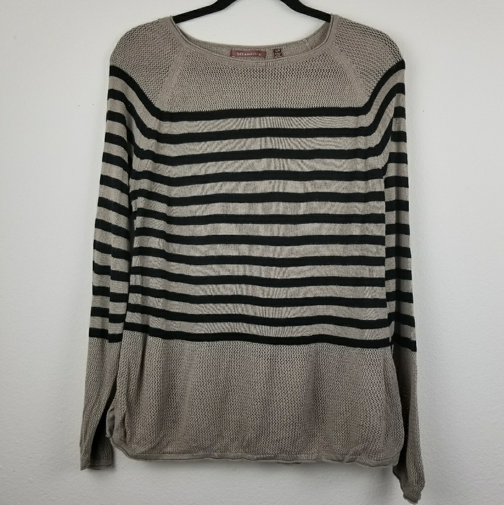 525 america black and tan striped sweater large
